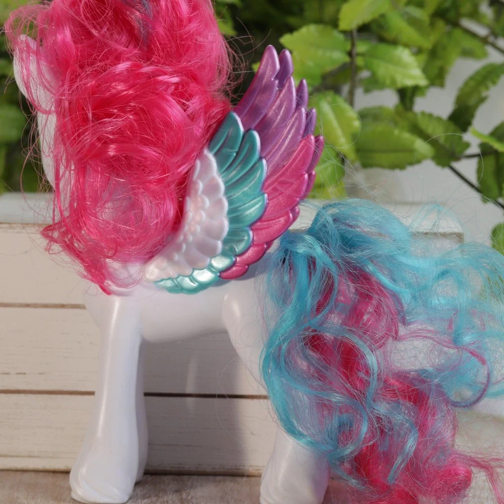 My Little Pony A New Generation Zipp Storm Pegasus Figure White Pink Blue Hair